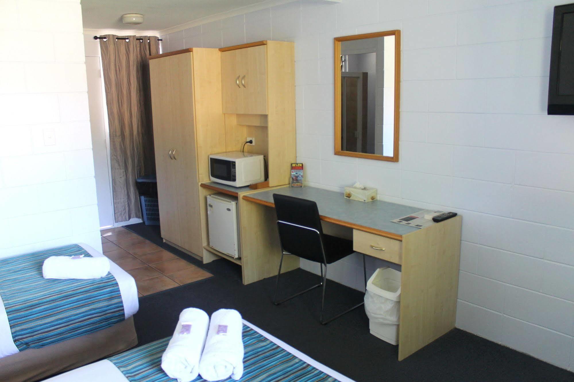 Rocky Glen Hotel Motel Gladstone Exterior photo